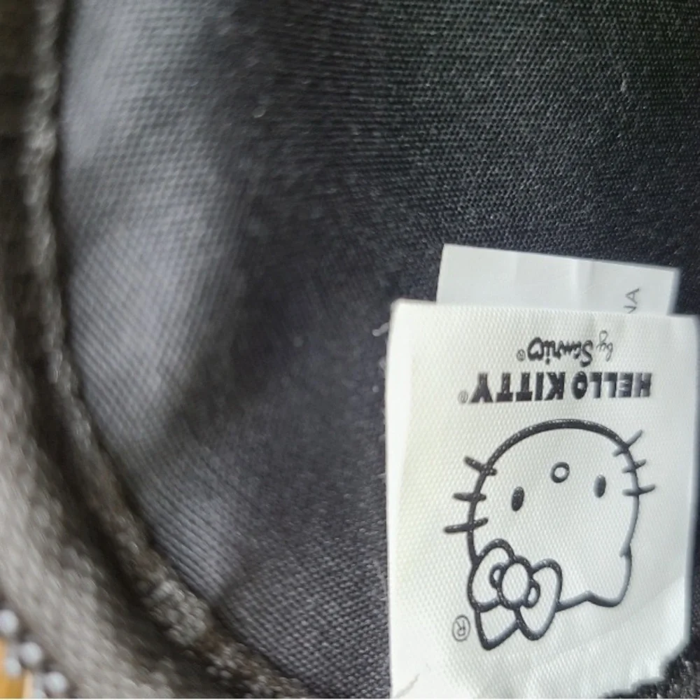 Hello Kitty Gray & Pink Kids Coin Pouch.